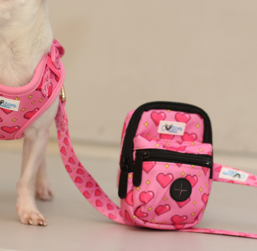 Pink “Rubacuori” Sparkle Hearts Walk-mate Pouch