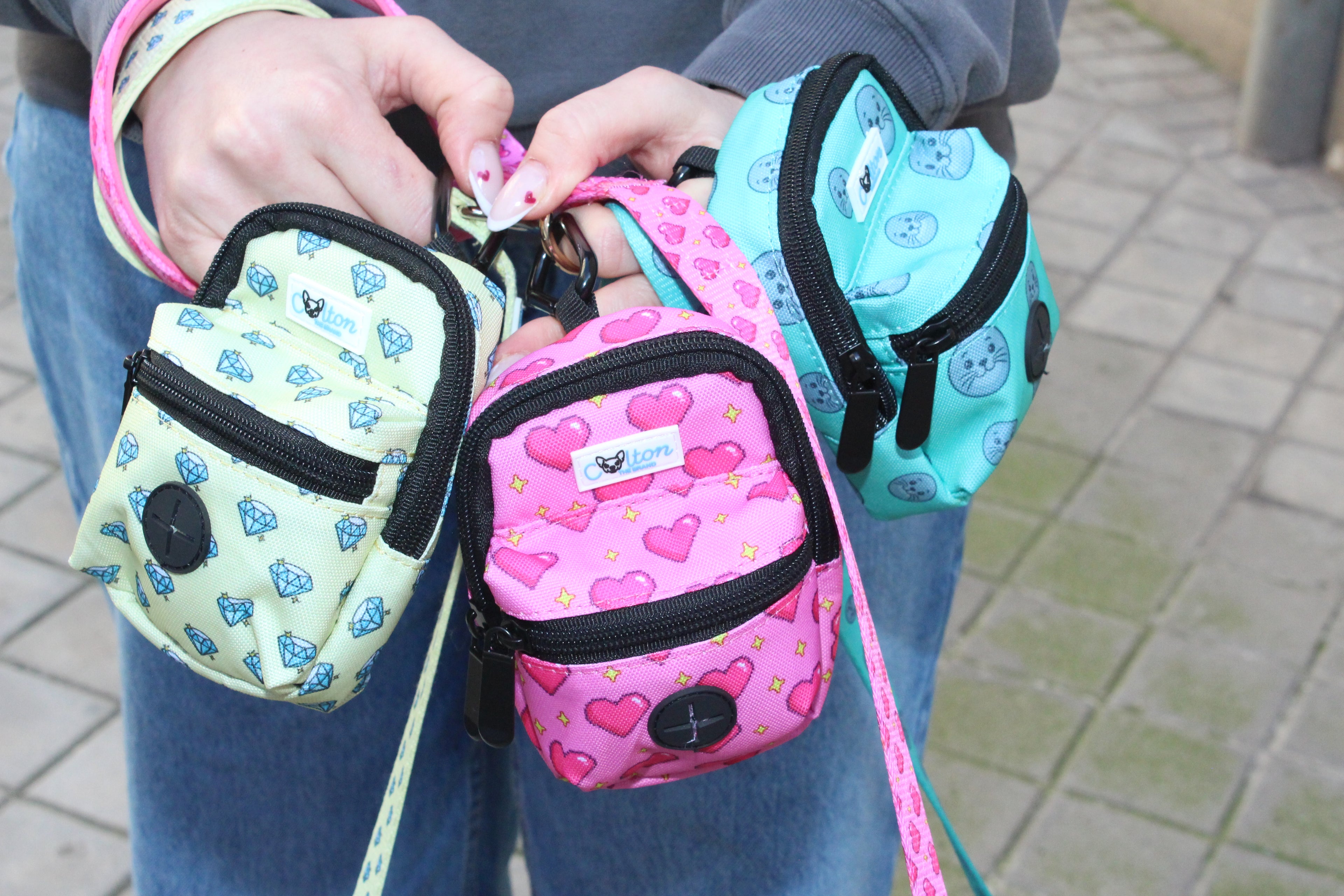 Pink “Rubacuori” Sparkle Hearts Walk-mate Pouch